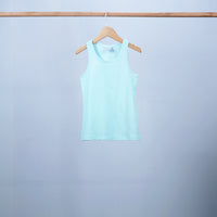 sleeveless basic t-shirt with racerback for girl