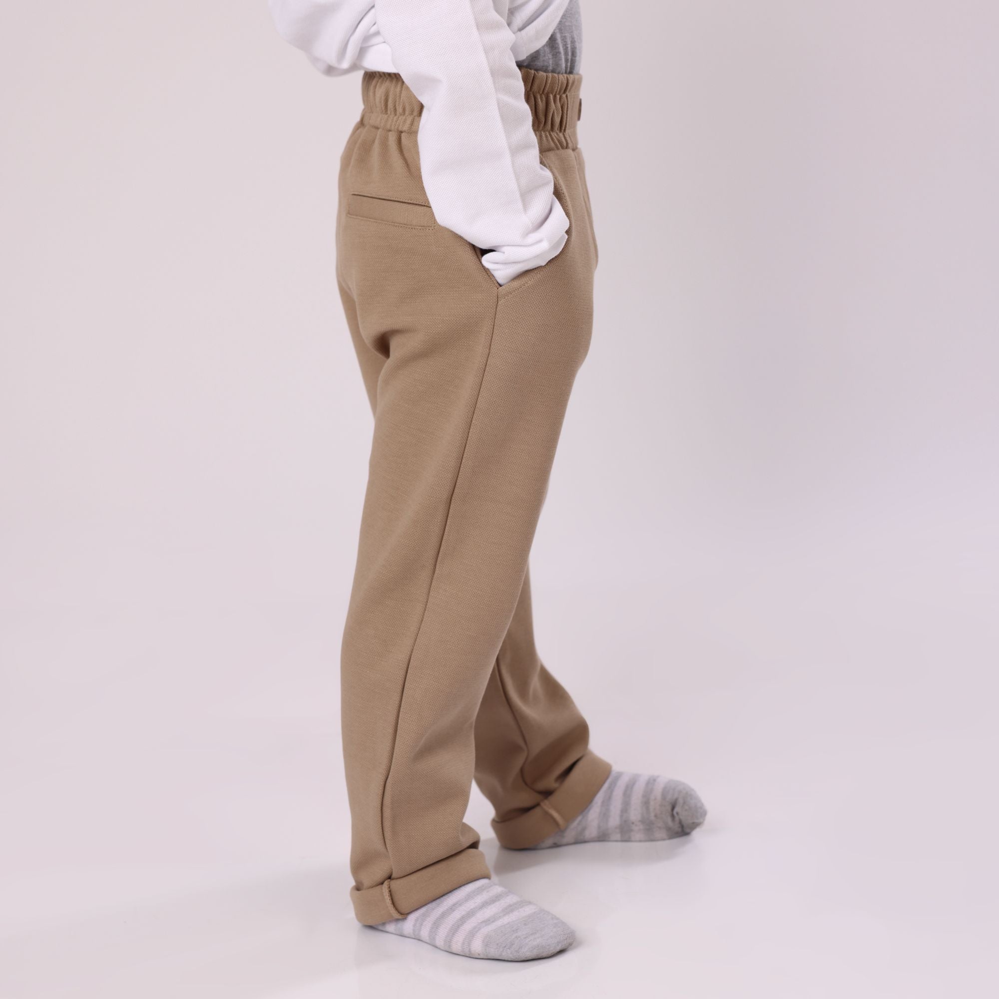 elastic band casual pants for boy with zipper and pocket beige color