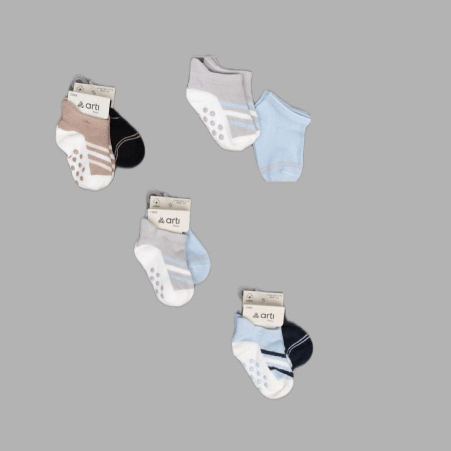 Pack of 2 durable anti slip socks for baby boy